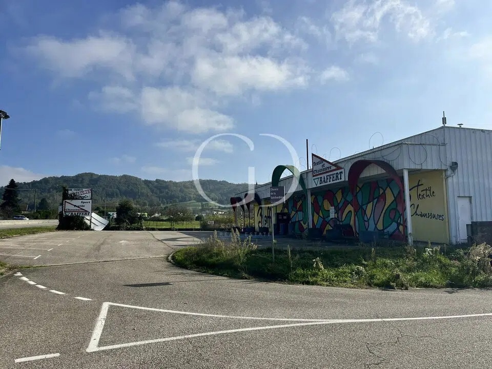 Commerce de détail dans  à vendre Photo du bâtiment- Image 1 de 8