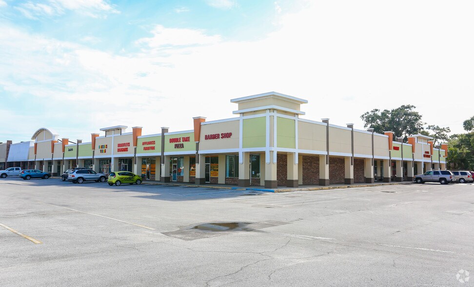 415 N Grove St, Eustis, FL for sale - Primary Photo - Image 1 of 1