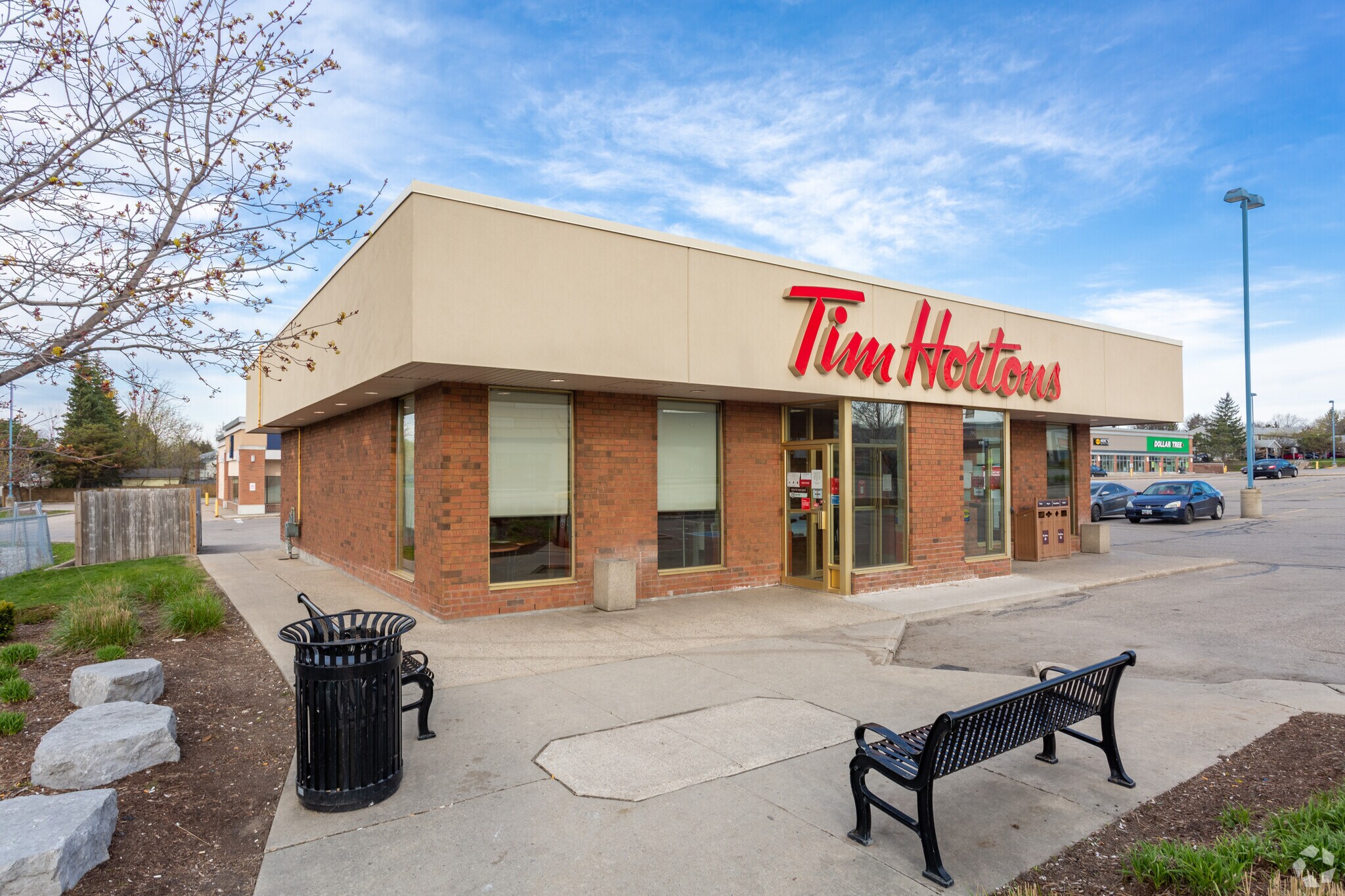 585 Weber St N, Waterloo, ON for sale Primary Photo- Image 1 of 1