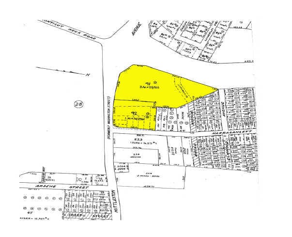 214 Huttleston Ave, Fairhaven, MA à vendre - Photo du bâtiment - Image 2 de 8