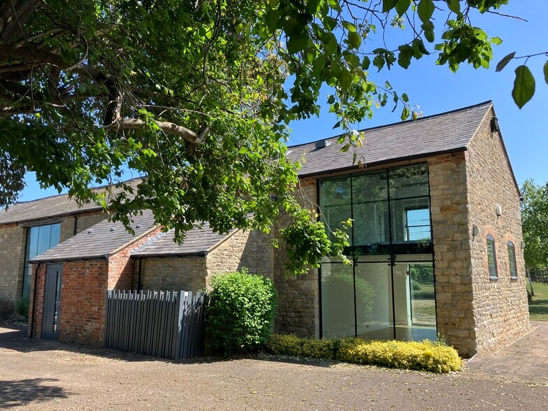 Old Wolverton Rd, Milton Keynes for lease - Building Photo - Image 2 of 11