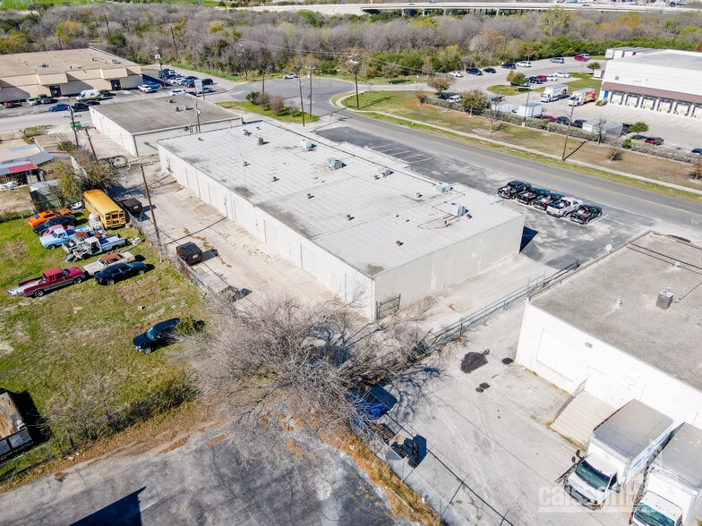 5410-5422 Schertz Rd, San Antonio, TX for lease - Building Photo - Image 3 of 4