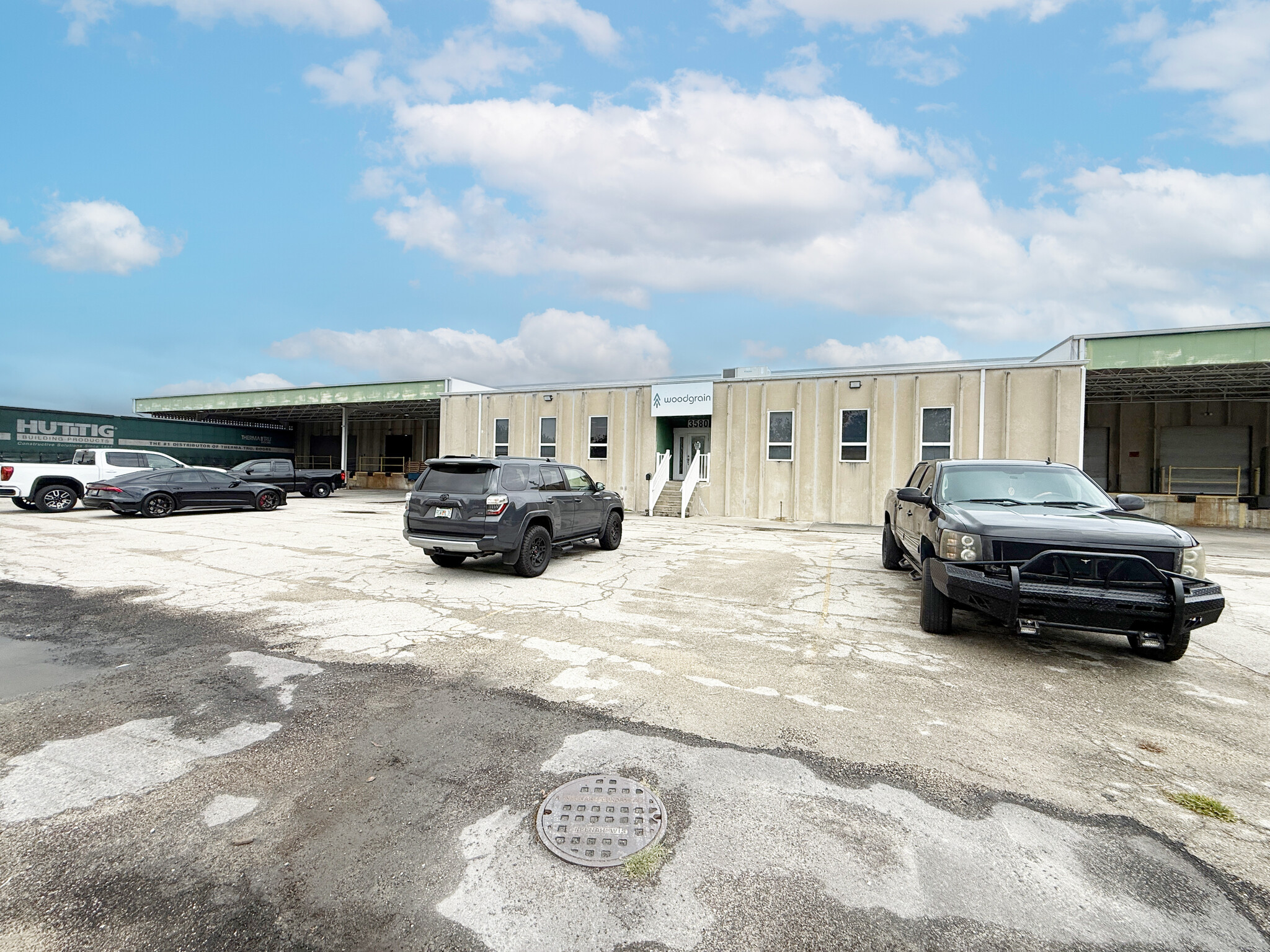 3580-3588 Work Dr, Fort Myers, FL for lease Primary Photo- Image 1 of 6