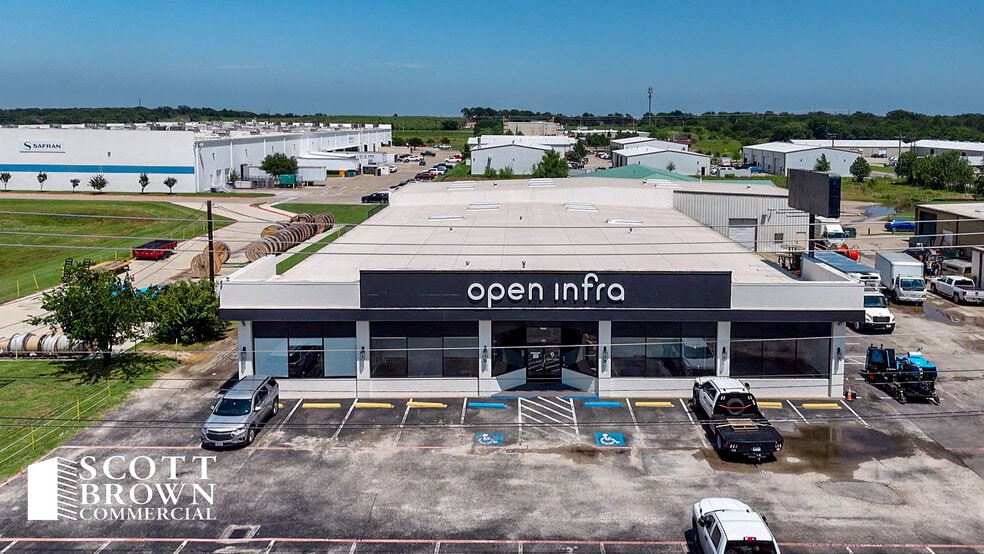 520 N Loop 288, Denton, TX for lease - Building Photo - Image 1 of 19