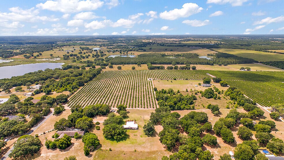 7351 Number 2 Road, Howey In The Hills, FL à vendre - Photo du bâtiment - Image 3 de 16