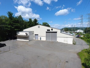 73 Ramapo Valley Rd, Mahwah, NJ for lease Building Photo- Image 2 of 3