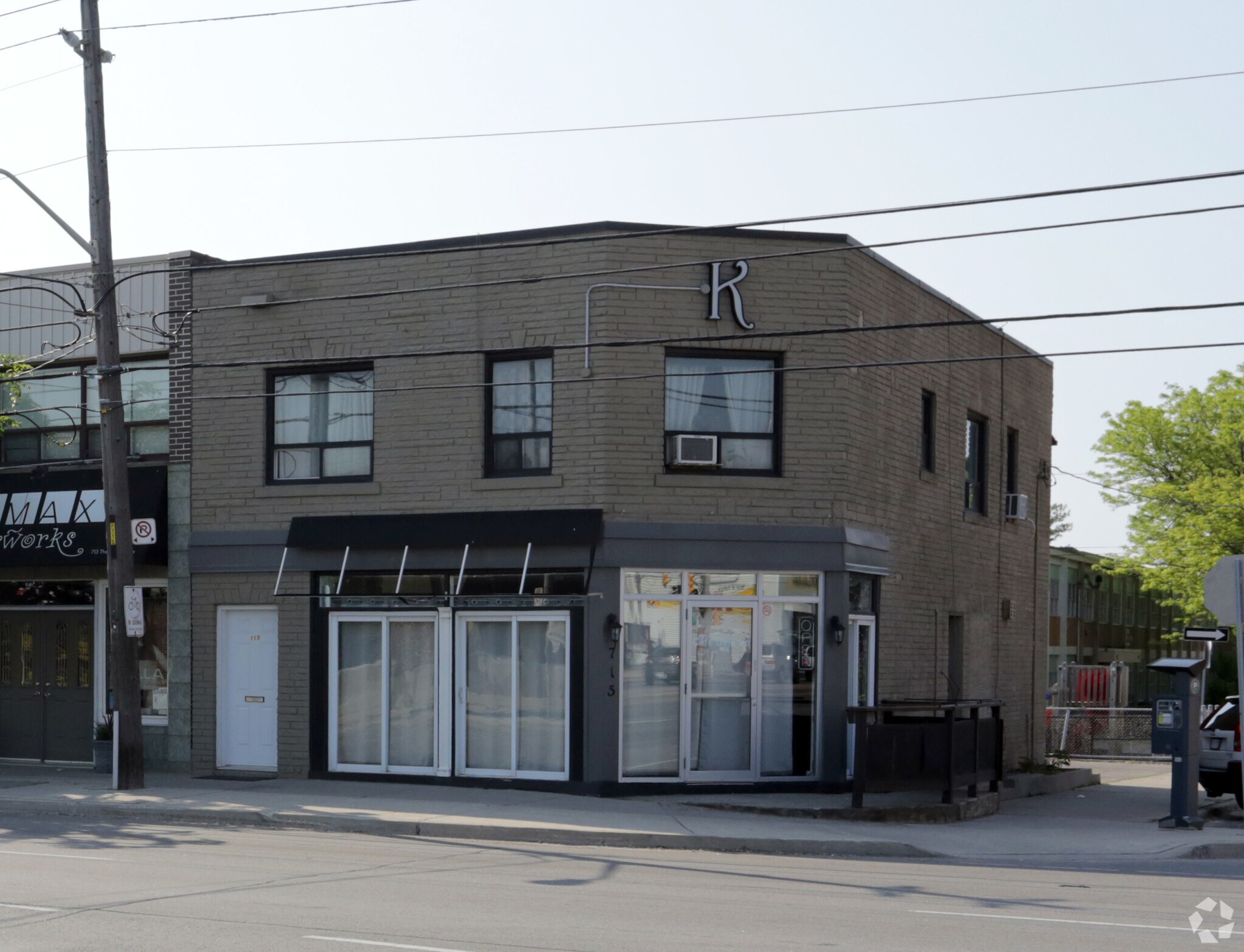 715 The Queensway, Toronto, ON à vendre Photo principale- Image 1 de 1