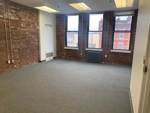 64 Wall St, Norwalk, CT à louer Photo intérieure- Image 1 de 3