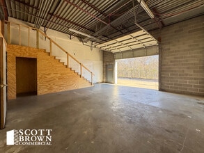 10420 Plano Rd, Dallas, TX for lease Interior Photo- Image 1 of 4