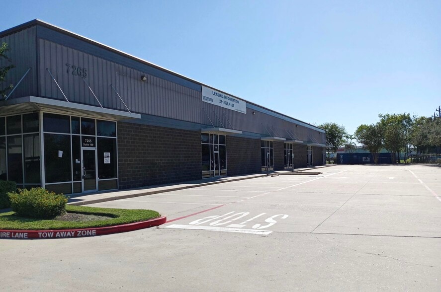 7265 W 43rd St, Houston, TX for lease - Building Photo - Image 2 of 11