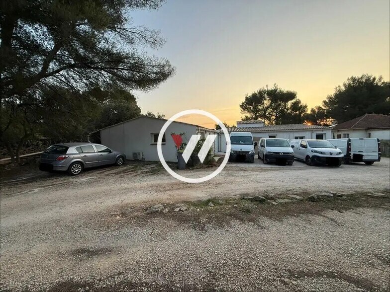 Flex dans La Ciotat à louer - Photo du bâtiment - Image 3 de 8