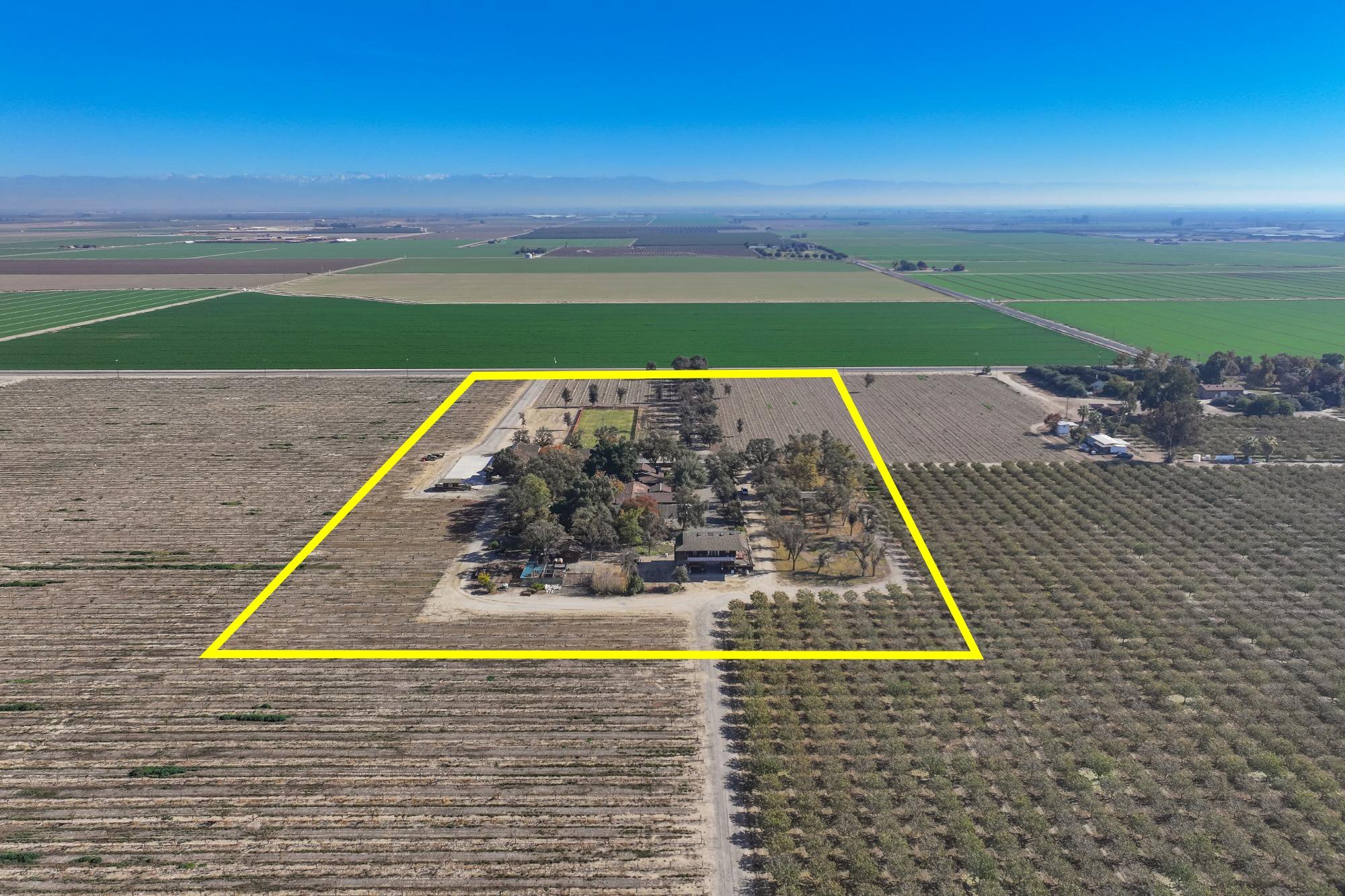 15840 10th Ave, Hanford, CA for sale Primary Photo- Image 1 of 1