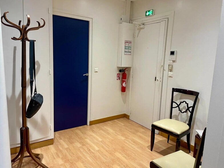 Bureau dans Neuilly-sur-Seine à louer - Photo intérieure - Image 2 de 7