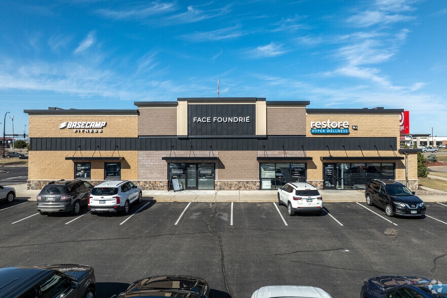 15662 Pilot Knob Rd, Apple Valley, MN for lease - Building Photo - Image 2 of 7