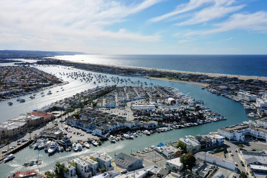 2900 Lafayette Rd, Newport Beach, CA à louer - Aérien - Image 3 de 14