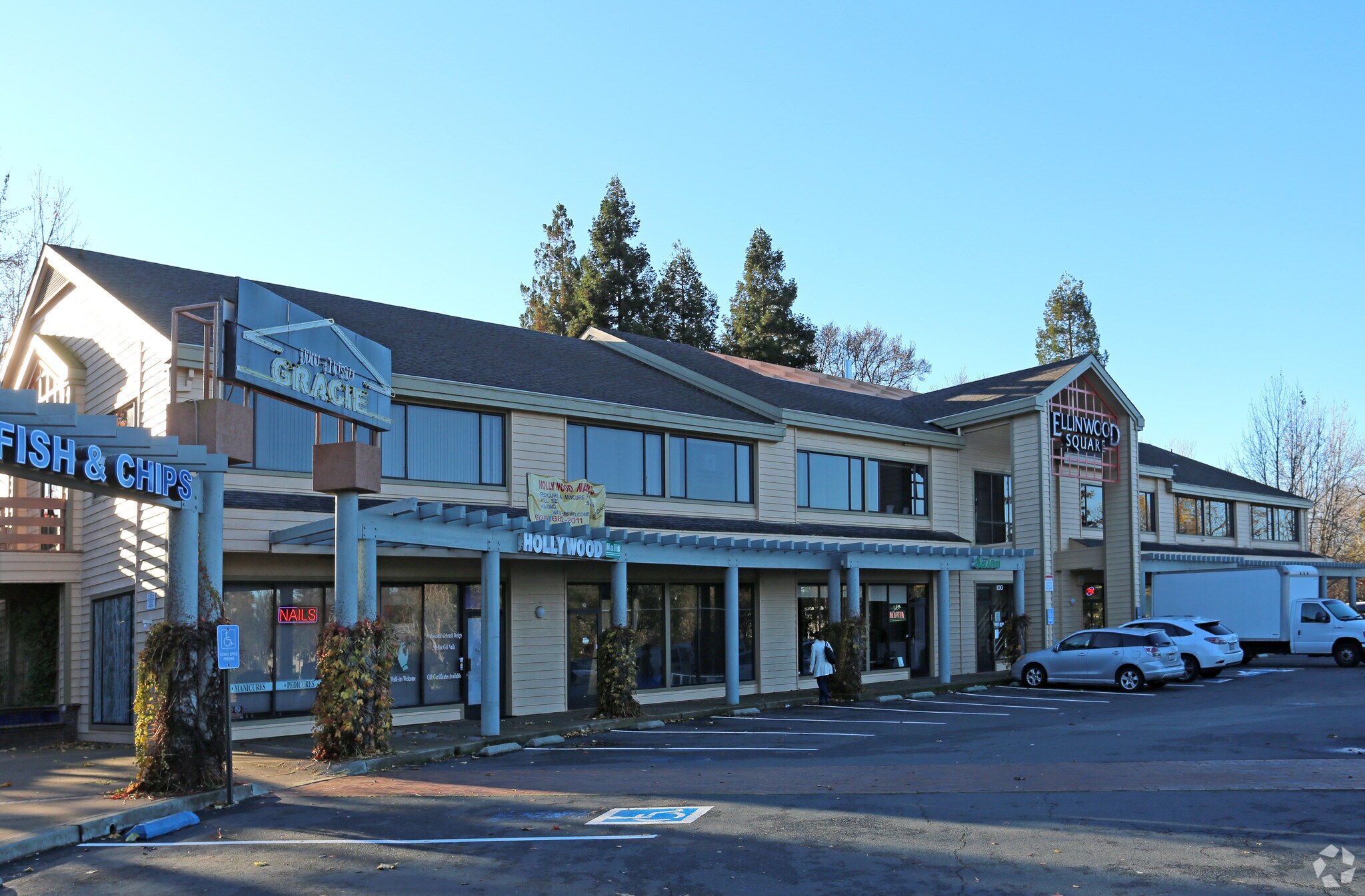 100 Longbrook Way, Pleasant Hill, CA à louer Photo du bâtiment- Image 1 de 5