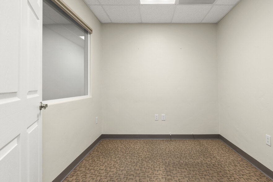 1070 Wood St, Willows, CA for lease - Interior Photo - Image 3 of 5