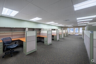 3333 New Hyde Park Rd, New Hyde Park, NY for lease Interior Photo- Image 2 of 9