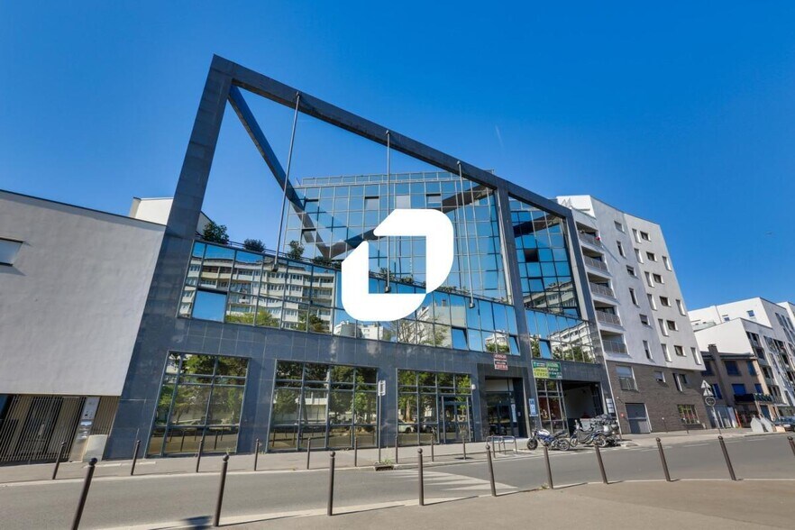 Bureau dans Ivry-sur-Seine à louer - Photo du bâtiment - Image 1 de 13