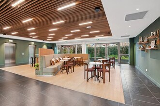 Bureau dans Boulogne-Billancourt à louer Hall d’entrée- Image 2 de 16