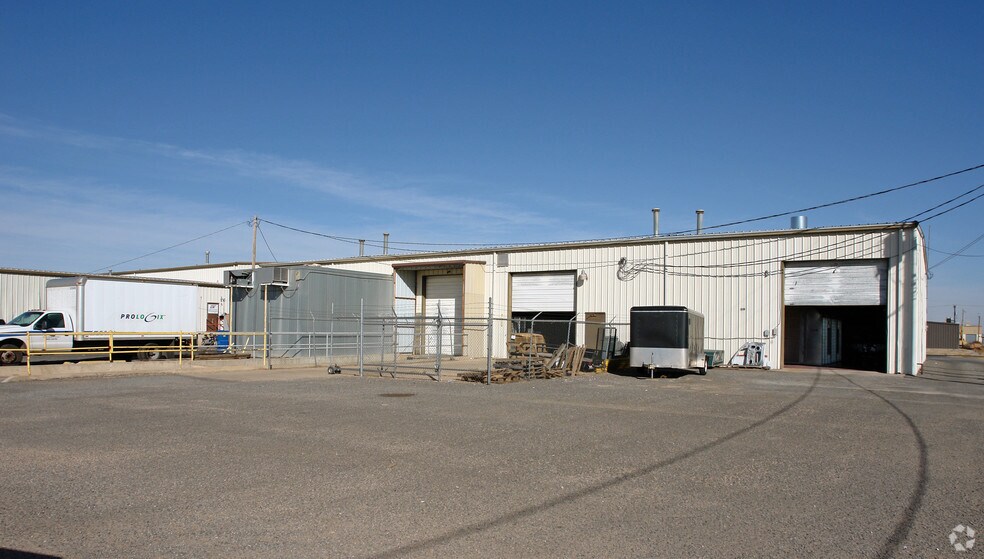 7010-7020 Cedar Ave, Lubbock, TX à louer - Photo du bâtiment - Image 3 de 8