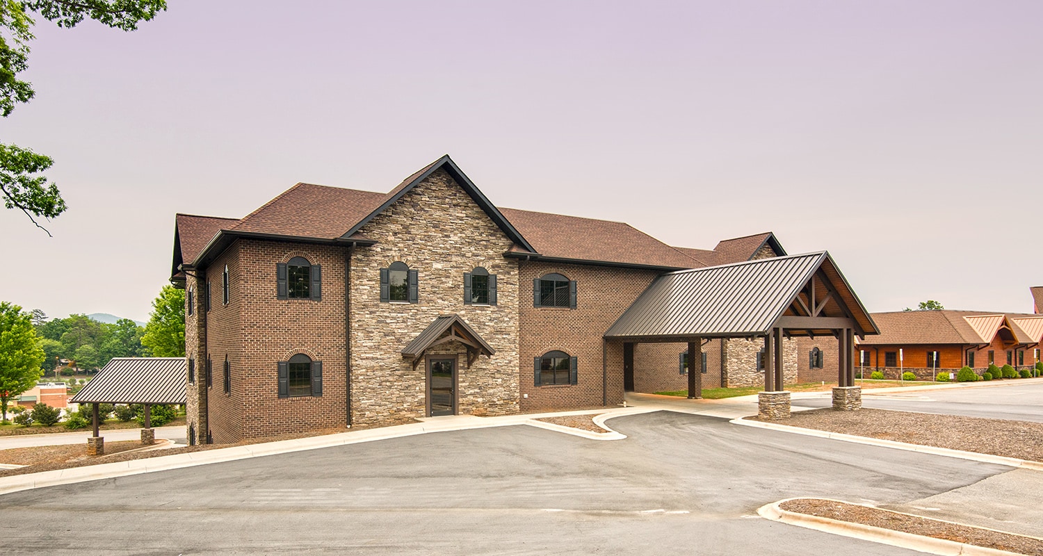 125 Hospital Ave NW, Lenoir, NC for lease Primary Photo- Image 1 of 4