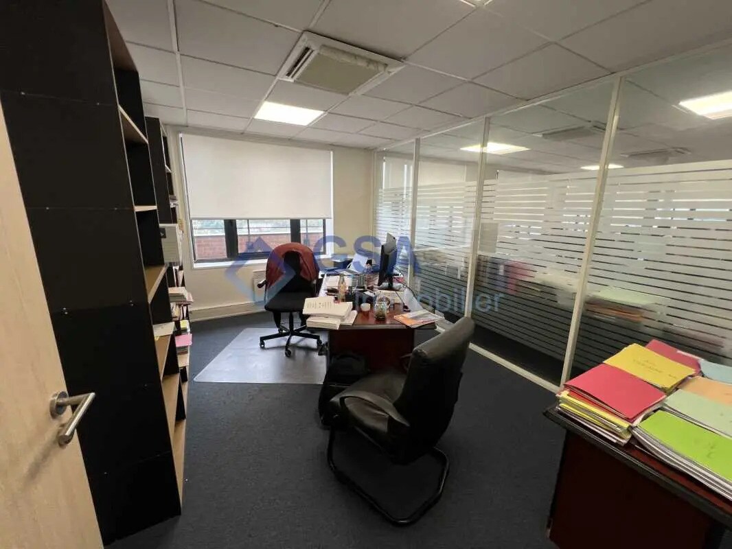 Office in Évry-Courcouronnes for sale Interior Photo- Image 1 of 5