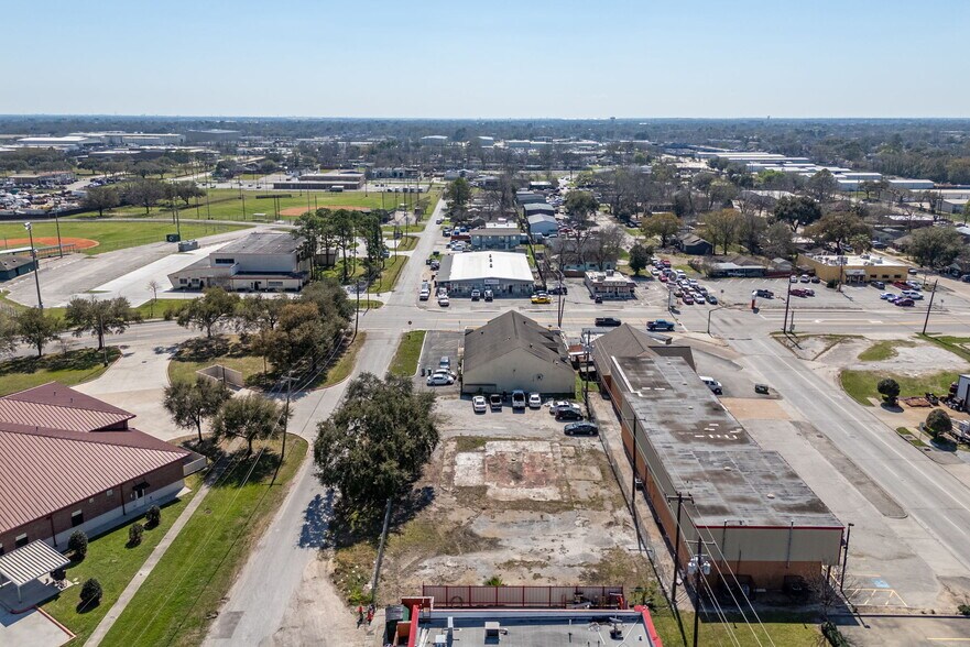 2905 Southmore Ave, Pasadena, TX à louer - Photo du bâtiment - Image 3 de 15
