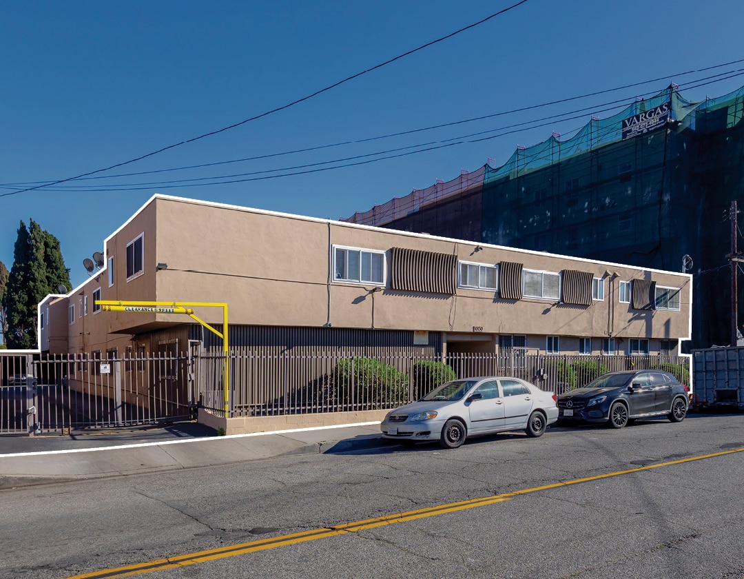 10130 S Inglewood Ave, Inglewood, CA for sale Primary Photo- Image 1 of 18