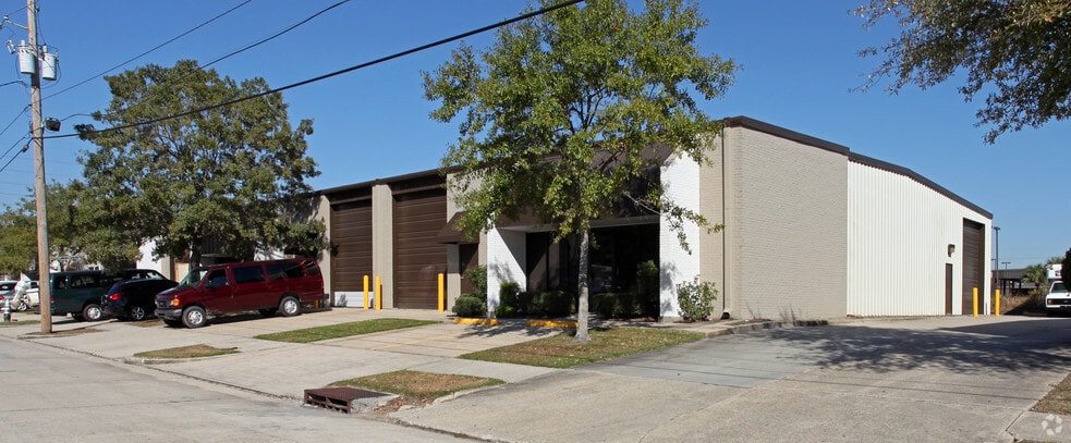 1539 E River Oaks Rd, New Orleans, LA à louer - Photo principale - Image 1 de 5
