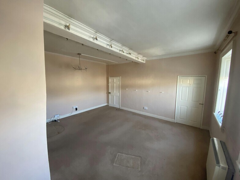 22 High St, Bawtry à louer - Photo du bâtiment - Image 3 de 7