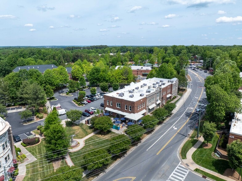 435 N Trade St, Matthews, NC for sale - Building Photo - Image 3 of 6