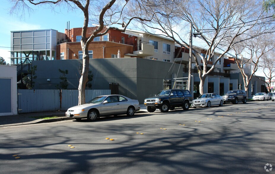 4131 El Camino Real, Palo Alto, CA à louer - Photo du bâtiment - Image 2 de 7