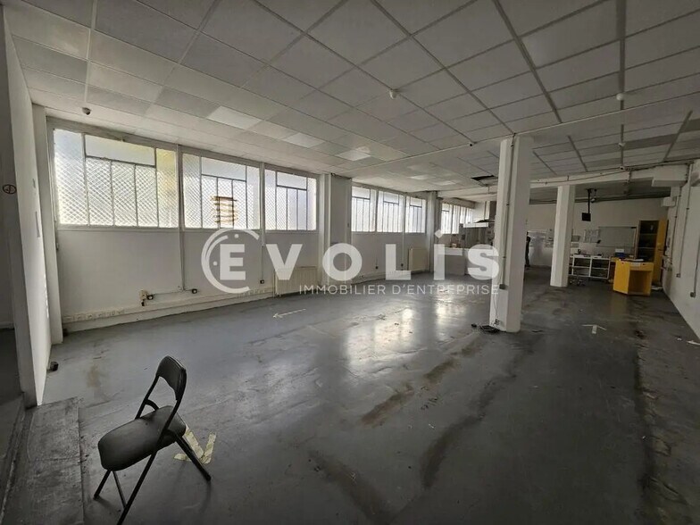 Flex dans Montrouge à louer - Photo du bâtiment - Image 3 de 21