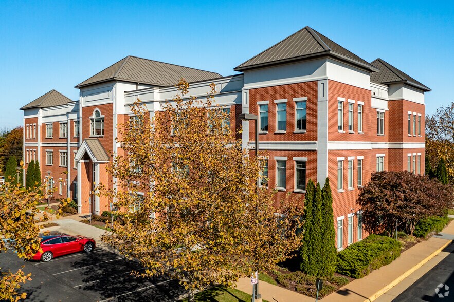 19440 Golf Vista Plz, Lansdowne, VA à vendre - Photo principale - Image 1 de 1