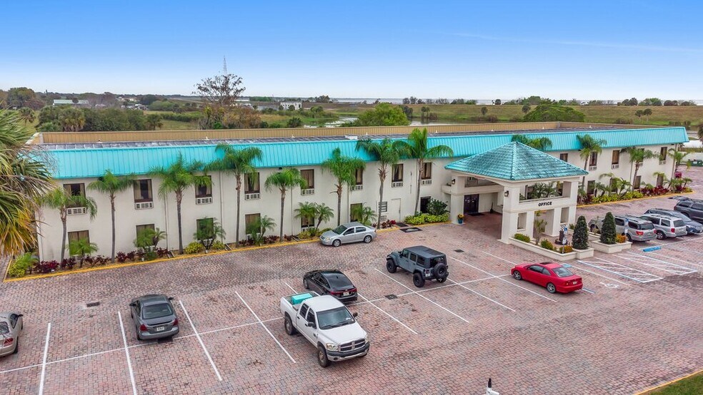 2200 US Highway 441 SE, Okeechobee, FL à vendre - Photo du bâtiment - Image 3 de 26