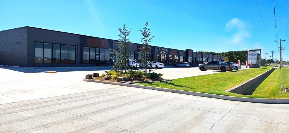 550 NE 24th St, Newcastle, OK 73065 portefeuille de 2 propriétés à vendre sur LoopNet.ca - Photo du bâtiment - Image 2 de 10