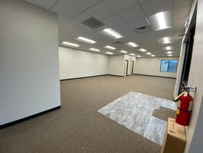 1625 Williams Dr, Georgetown, TX for lease Interior Photo- Image 2 of 4