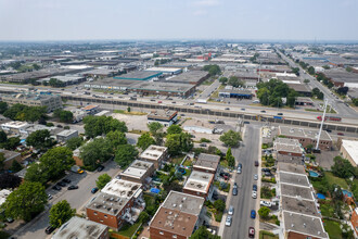 8220 Boul Métropolitain E, Montréal, QC - Aérien  Vue de la carte