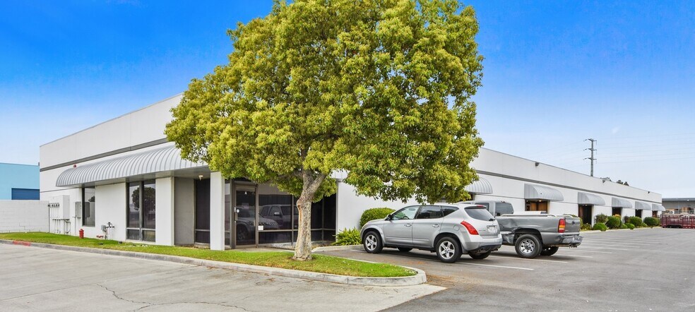 1188 N Grove St, Anaheim, CA à vendre - Photo du bâtiment - Image 2 de 6