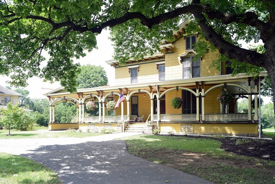 827 Philadelphia Ave, Chambersburg, PA à vendre - Photo du bâtiment - Image 3 de 85