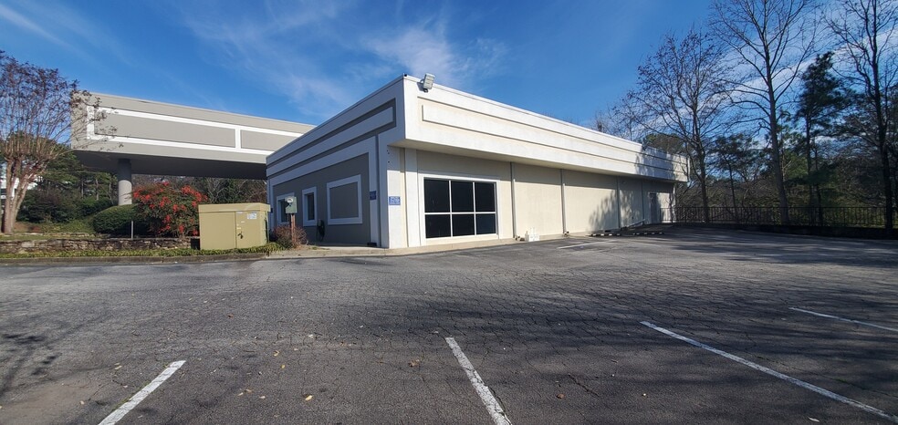 2060 Northlake Pky, Tucker, GA for sale - Building Photo - Image 2 of 9