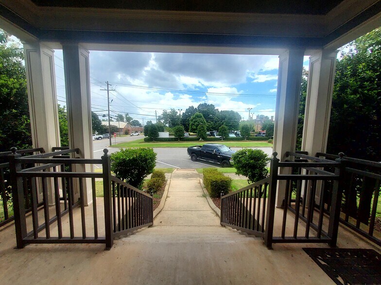 2306 11th St, Tuscaloosa, AL à louer - Photo intérieure - Image 2 de 3