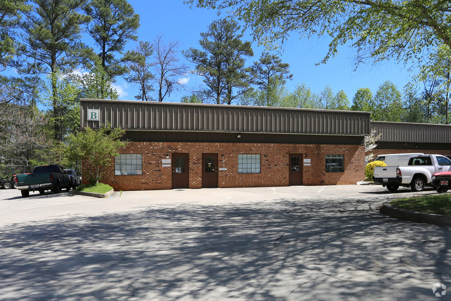 5055 Old Ellis Pt, Roswell, GA for sale - Primary Photo - Image 1 of 1