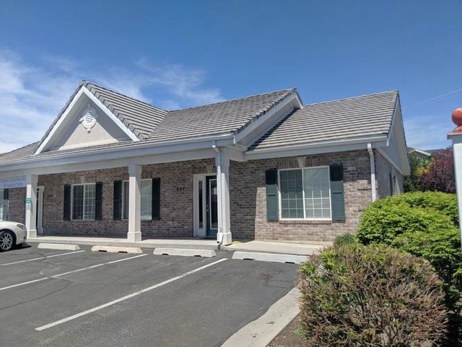 194 E 860 S, Orem, UT for lease - Building Photo - Image 2 of 17