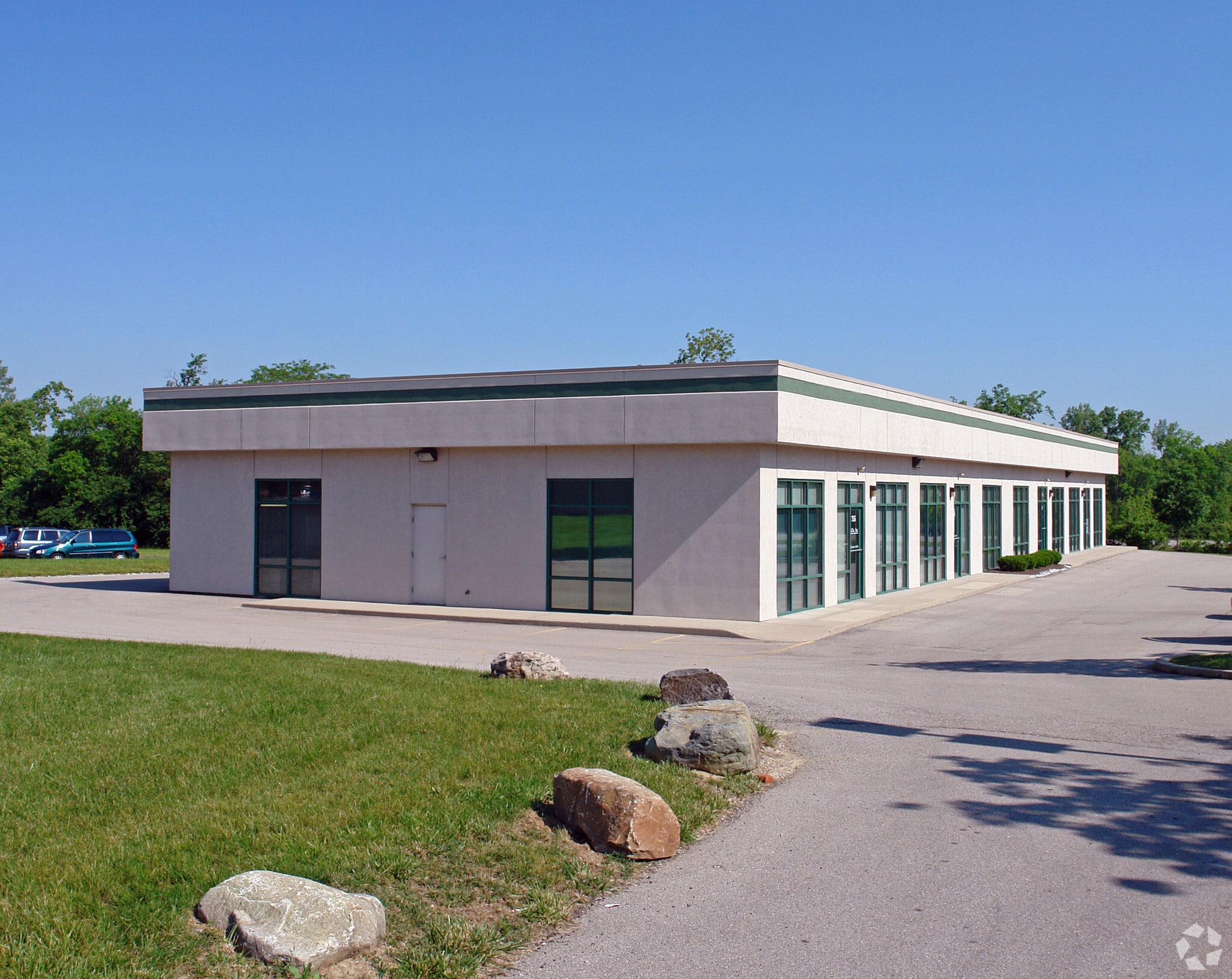 755-775 Congress Park Dr, Dayton, OH for lease Building Photo- Image 1 of 4