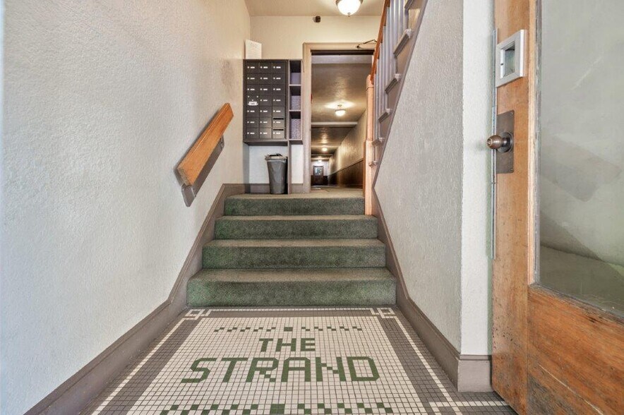 221 Belmont Ave E, Seattle, WA à vendre - Photo du bâtiment - Image 3 de 5