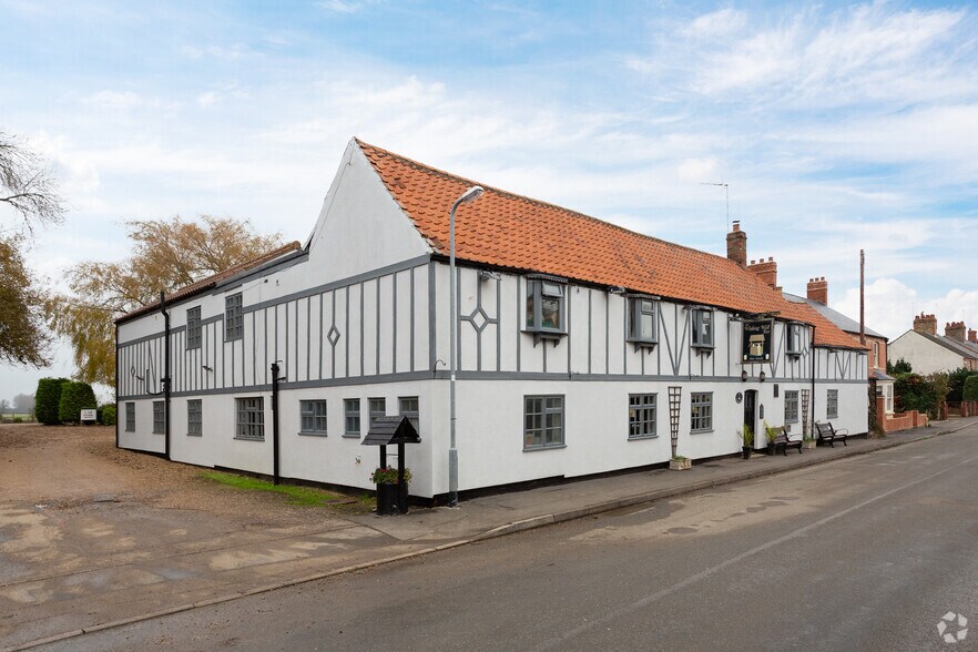 21 Main Rd, Bourne for lease - Primary Photo - Image 1 of 5