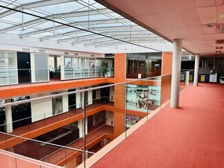 Plus de détails pour Commerce de détail à louer