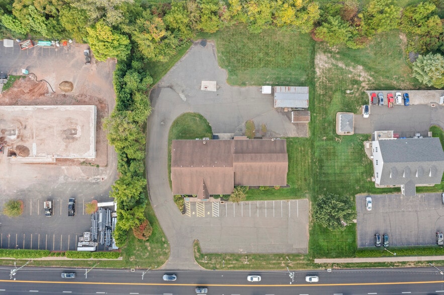 1650 West St, Southington, CT for sale - Building Photo - Image 3 of 50